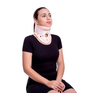 COLAR CERVICAL COM ORIFICIO P/ TRAQUEOSTOMIA